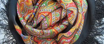 Павлопосадські вовняні хустки: як випрати вдома руками і в машинці, ніж можна прати