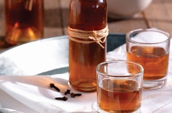 Користь і шкода самогону, склад, властивості, рецепти настоянок, відео
