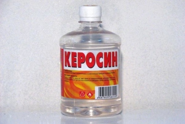 Як зняти фарбу з пластика: як видалити з бампера авто, кращі змивки для старої фарби