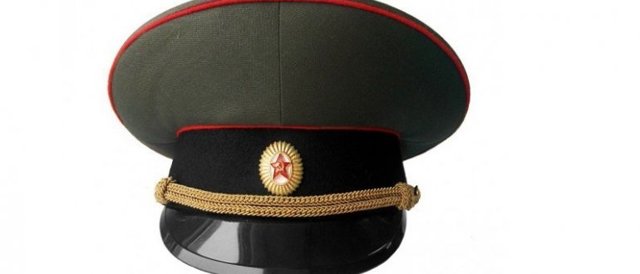 Як випрати кепку: вручну, в пральній і посудомийній машині, з картонним козирком